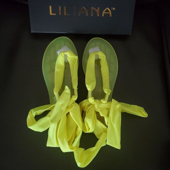 Liliana womens Flat Sandals Neon Yellow Color flat strappy Size 7 New with box - Picture 6 of 16